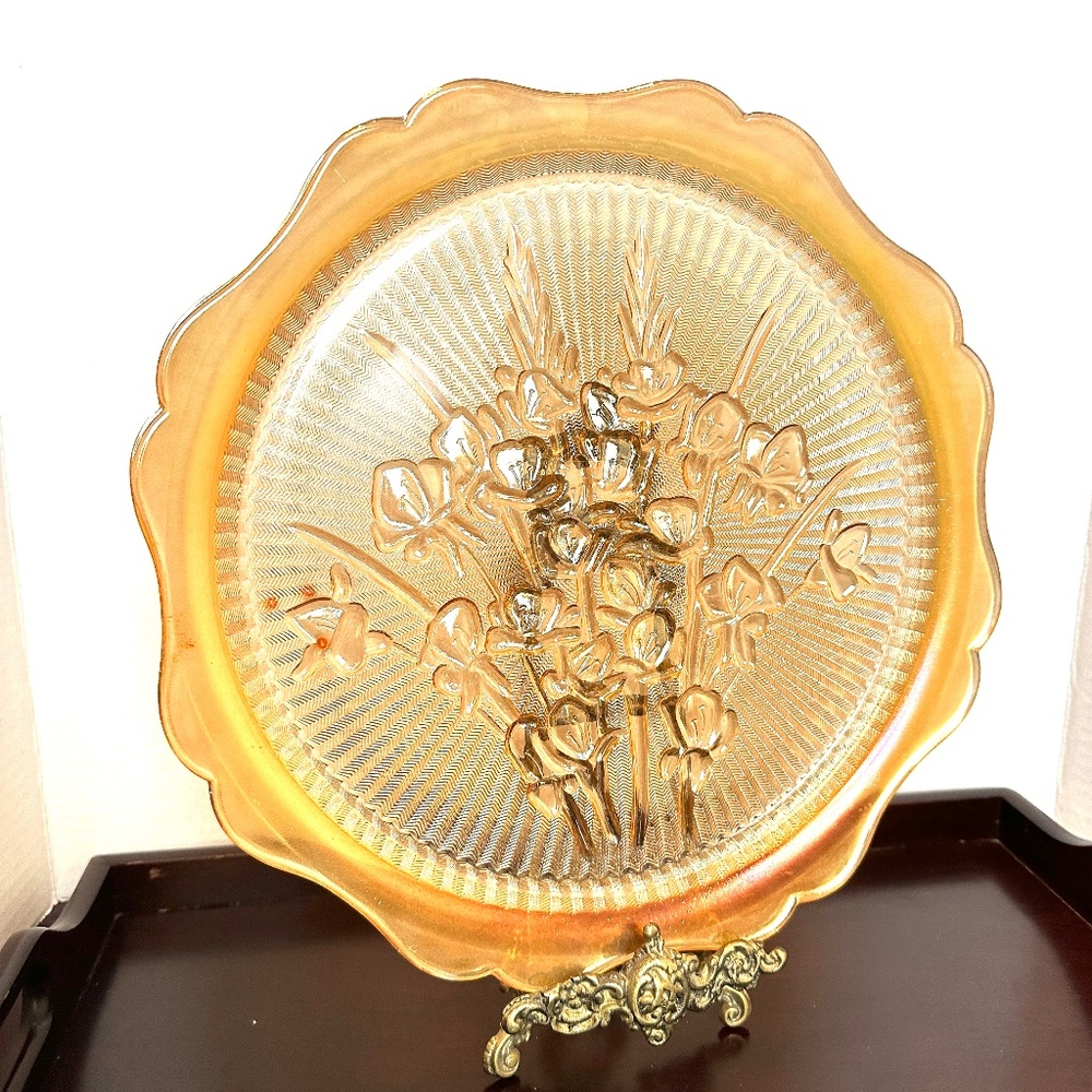 1950s Jeannette Glass Company Iris plate or tray